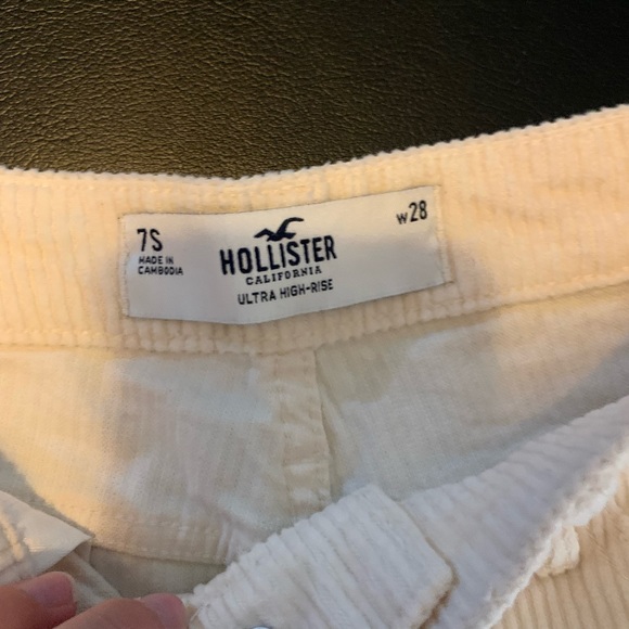 Hollister Cream Corduroy Jeans - Picture 3 of 3